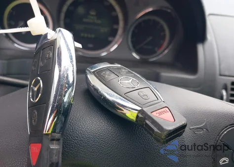 2010 Mercedes-Benz C 300 Luxury 4Matic/Sport 4Matic from USA, damaged, VIN WDDGF8BB1AR110732